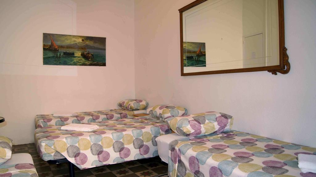 Pension Arosa Barcelona Pokoj fotografie
